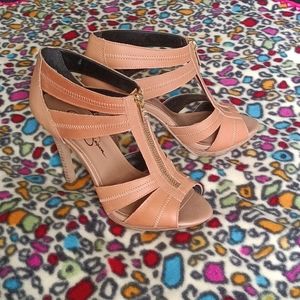 The Perfect Summer Heel